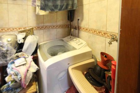 Casa à venda com 57m², 2 quartos e 1 vagaÁrea de Serviço