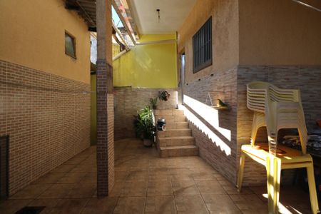 Casa à venda com 195m², 3 quartos e 3 vagasÁrea de Serviço e Churrasqueira