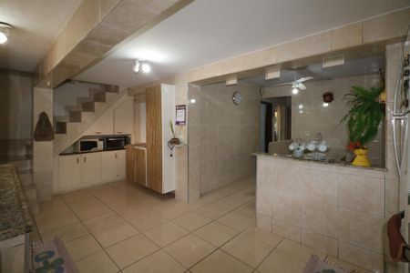 Casa à venda com 195m², 3 quartos e 3 vagasCozinha