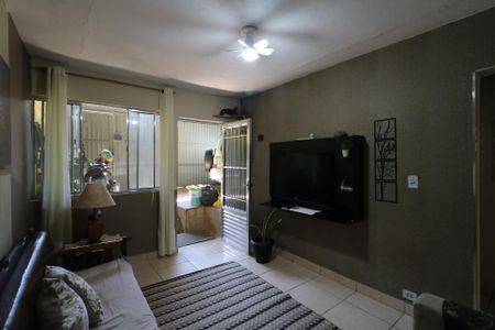 Casa à venda com 195m², 3 quartos e 3 vagasSala