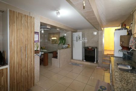 Casa à venda com 195m², 3 quartos e 3 vagasCozinha
