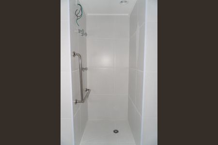 Banheiro de kitnet/studio à venda com 1 quarto, 27m² em Vila Clementino, São Paulo