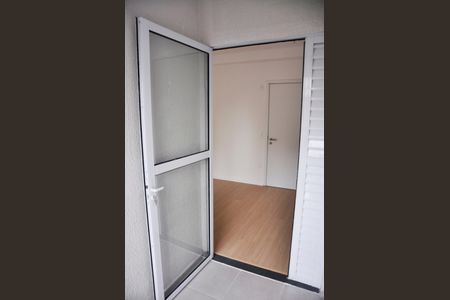 Apartamento para alugar com 28m², 2 quartos e sem vaga Apartamento para alugar com 28m², 2 quartos e sem vagaDetalhe - Varanda