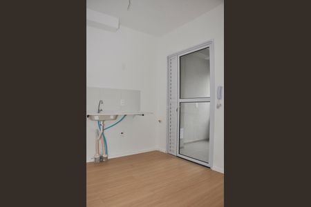 Apartamento para alugar com 28m², 2 quartos e sem vaga Apartamento para alugar com 28m², 2 quartos e sem vagaDetalhe - Sala e Cozinha