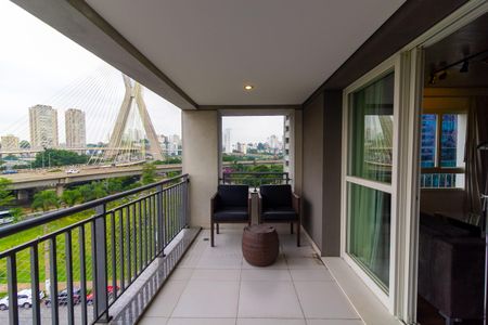 Apartamento para alugar com 63m², 1 quarto e 1 vaga Apartamento para alugar com 63m², 1 quarto e 1 vagaVaranda