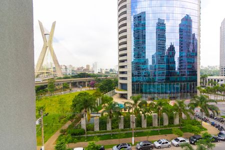 Vista Sala de apartamento para alugar com 1 quarto, 63m² em Cidade Monções, São Paulo