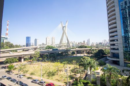 Apartamento para alugar com 63m², 1 quarto e 1 vagaVaranda - Vista