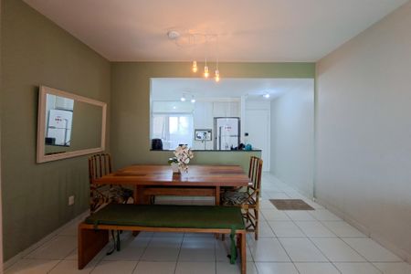 Apartamento para alugar com 70m², 2 quartos e 1 vagaSala