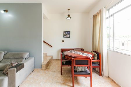 Sala  de casa à venda com 5 quartos, 250m² em Vila Pirajussara, São Paulo