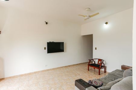 Sala  de casa à venda com 5 quartos, 250m² em Vila Pirajussara, São Paulo