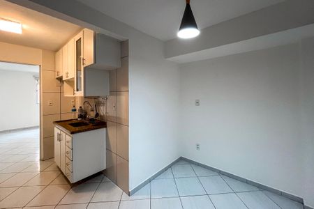 Cozinha de apartamento para alugar com 1 quarto, 33m² em Aclimação, São Paulo