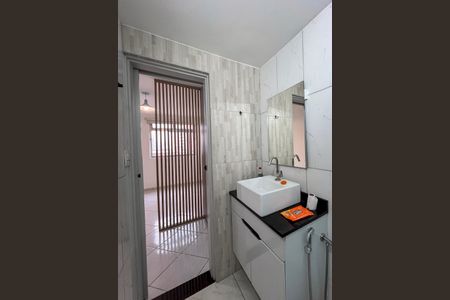 Banheiro de apartamento para alugar com 1 quarto, 33m² em Aclimação, São Paulo