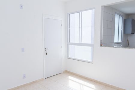 Sala de apartamento para alugar com 2 quartos, 43m² em Cosmos, Rio de Janeiro