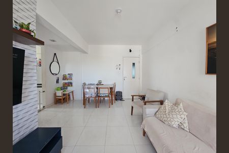 Apartamento para alugar com 82m², 2 quartos e 2 vagassala