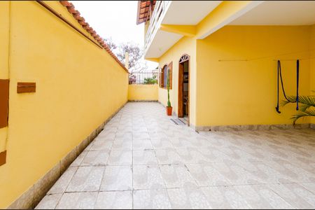 Casa à venda com 174m², 3 quartos e 4 vagasÁrea externa