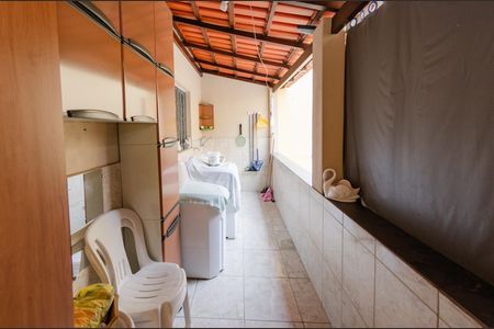 Casa à venda com 174m², 3 quartos e 4 vagasÁrea de serviço