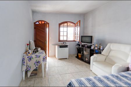 Casa à venda com 174m², 3 quartos e 4 vagasSala 2