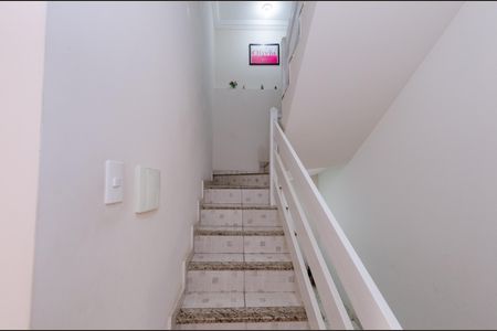 Casa à venda com 174m², 3 quartos e 4 vagasEscada