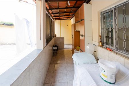 Casa à venda com 174m², 3 quartos e 4 vagasÁrea de serviço