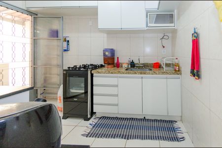 Cozinha de casa à venda com 3 quartos, 174m² em Vista Alegre, Belo Horizonte