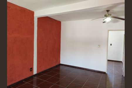 Sala de casa à venda com 3 quartos, 160m² em Costa E Silva, Porto Alegre