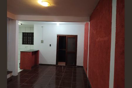 Casa à venda com 160m², 3 quartos e 2 vagas Casa à venda com 160m², 3 quartos e 2 vagasSala