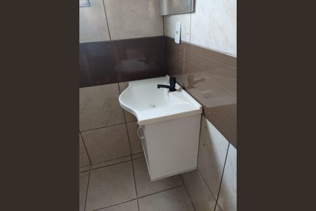 Casa à venda com 160m², 3 quartos e 2 vagas Casa à venda com 160m², 3 quartos e 2 vagasBanheiro