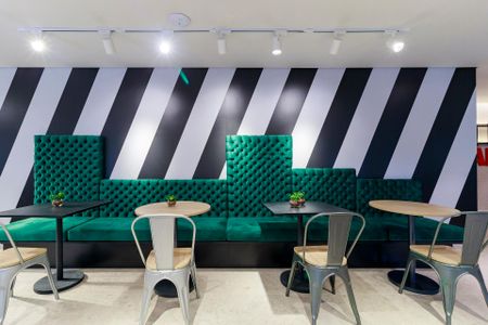 Studio à venda com 25m², 1 quarto e sem vaga Studio à venda com 25m², 1 quarto e sem vagaSalão de Festas
