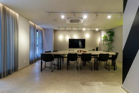 Studio à venda com 25m², 1 quarto e sem vaga Studio à venda com 25m², 1 quarto e sem vagaSala de Reunião