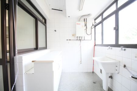 Apartamento para alugar com 186m², 4 quartos e 3 vagasÁrea de Serviço