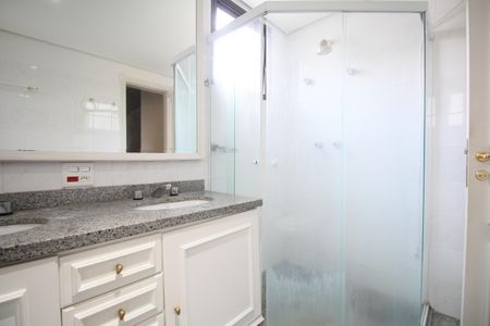 Apartamento para alugar com 186m², 4 quartos e 3 vagasBanheiro 1