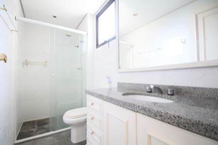 Apartamento para alugar com 186m², 4 quartos e 3 vagasBanheiro 2