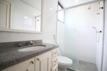 Apartamento para alugar com 186m², 4 quartos e 3 vagasBanheiro 2