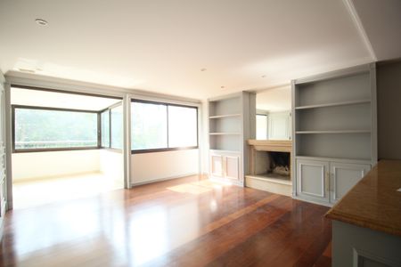 Apartamento para alugar com 186m², 4 quartos e 3 vagasSala