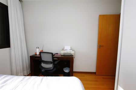 Apartamento para alugar com 220m², 3 quartos e 4 vagasQuarto 2