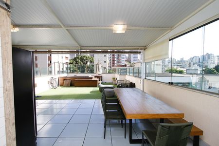 Apartamento para alugar com 220m², 3 quartos e 4 vagasCobertura