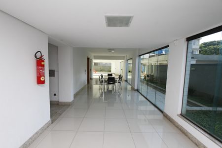 Apartamento para alugar com 220m², 3 quartos e 4 vagasÁrea comum - Salão de festas