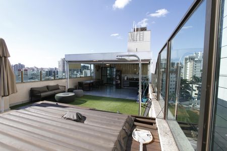 Apartamento para alugar com 220m², 3 quartos e 4 vagasPiscina