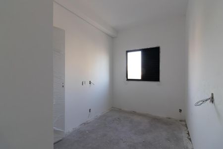 Apartamento à venda com 2 quartos, 40m² em Vila Carmosina, São Paulo