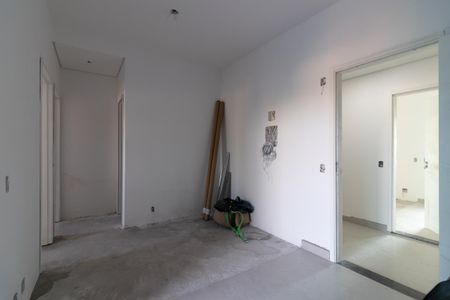 Apartamento à venda com 2 quartos, 40m² em Vila Carmosina, São Paulo