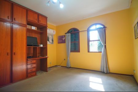 Casa à venda com 400m², 6 quartos e 2 vagasquarto 5