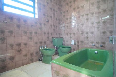 Casa à venda com 400m², 6 quartos e 2 vagasBanheiro da Suíte