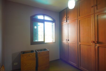 Casa à venda com 400m², 6 quartos e 2 vagasQuarto 2