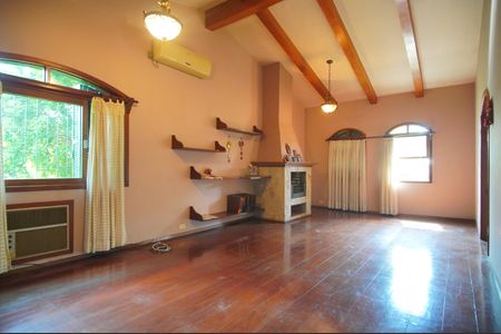 Casa à venda com 400m², 6 quartos e 2 vagasSala