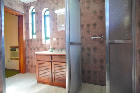 Casa à venda com 400m², 6 quartos e 2 vagasBanheiro da Suíte