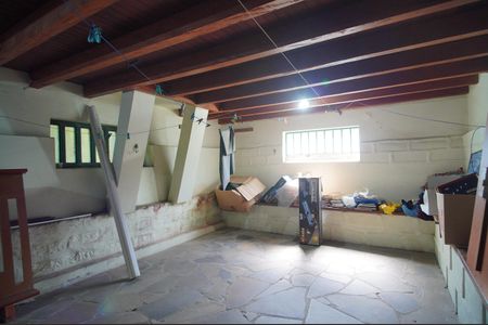 Casa à venda com 400m², 6 quartos e 2 vagasporão