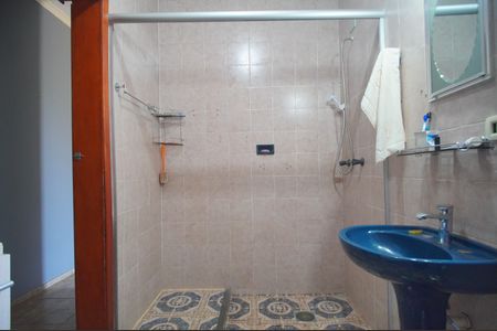 Casa à venda com 400m², 6 quartos e 2 vagasBanheiro 3