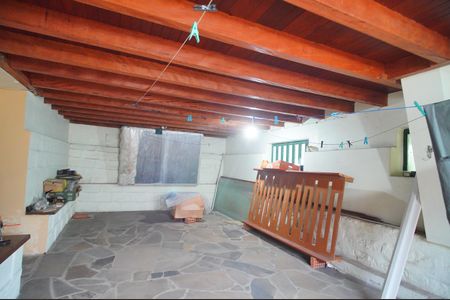 Casa à venda com 400m², 6 quartos e 2 vagasporão