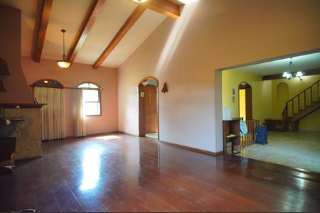 Sala de casa à venda com 6 quartos, 400m² em Padre Reus, São Leopoldo