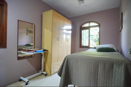 Casa à venda com 400m², 6 quartos e 2 vagasQuarto 1